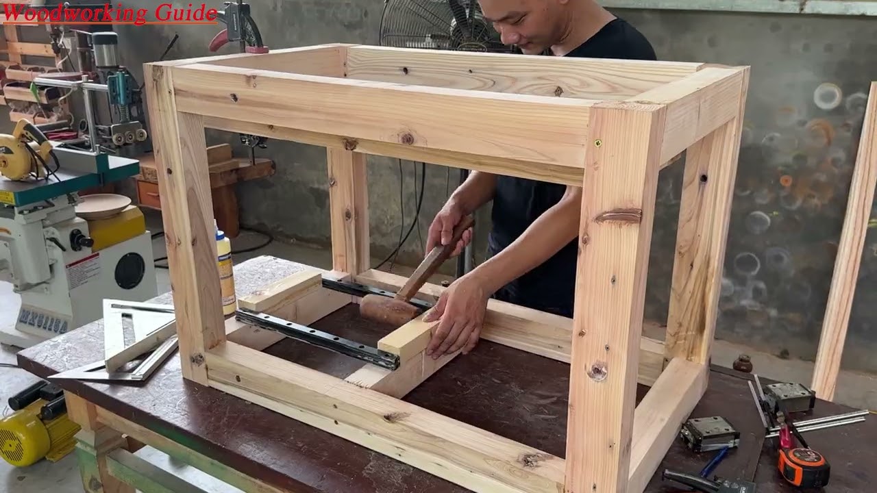 Make A Homemade Saw For Use In Your Woodworking Shop.