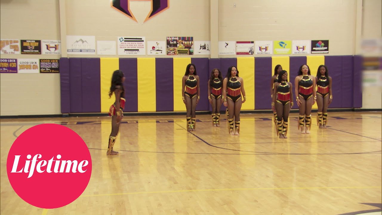 Bring It!: Dancing Divas & ABM Dancing Dolls Blow the Crowd Away (S5 Flashback) | Lifetime