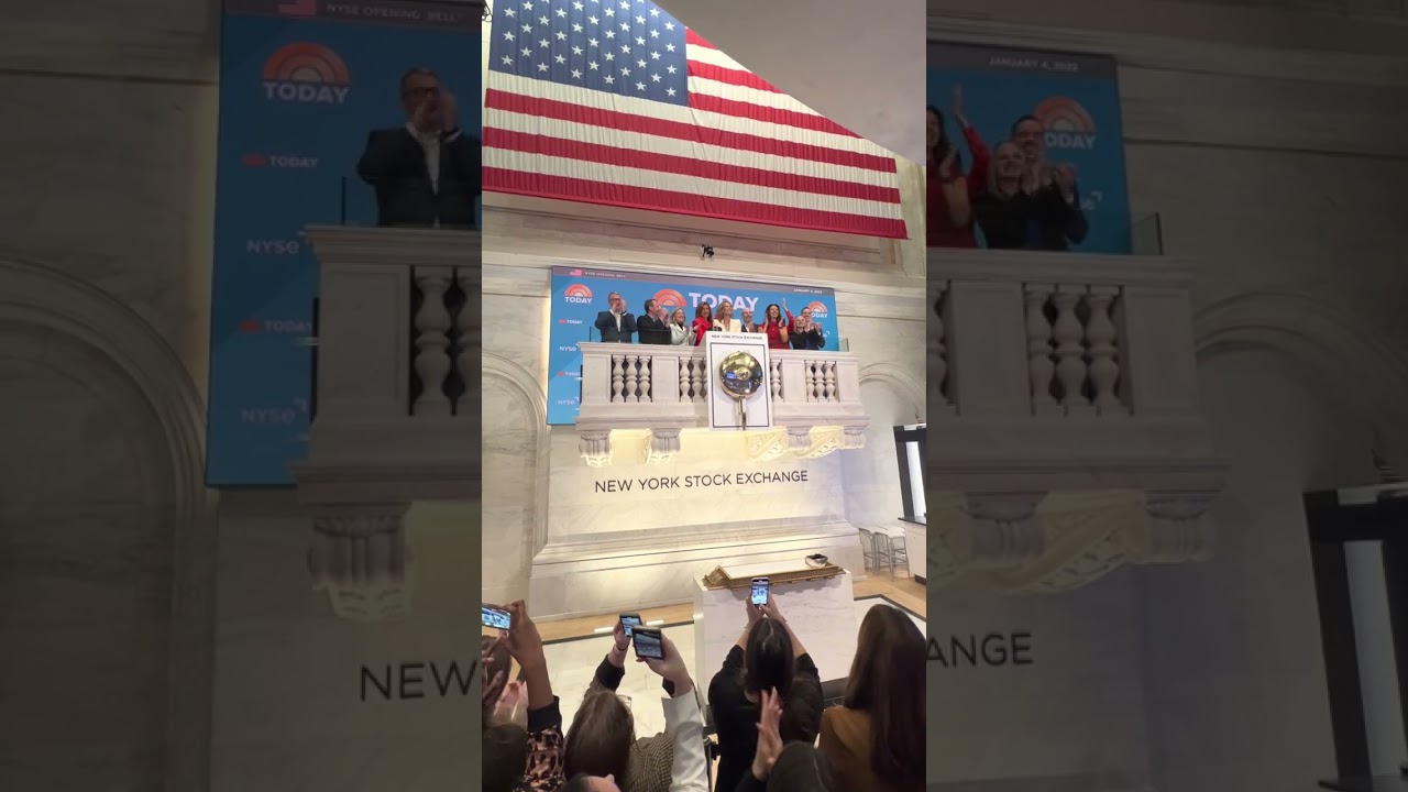 'TODAY' show hosts ring the opening bell at the NYSE #Shorts