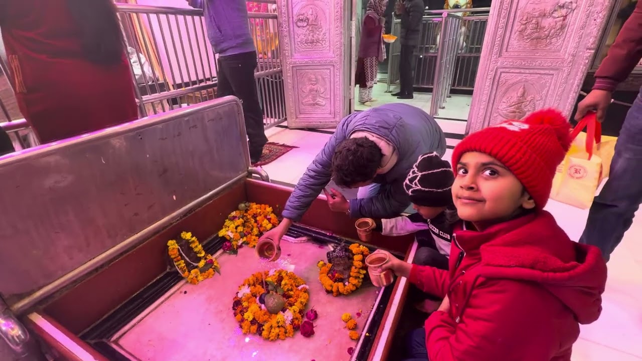 A Short family local hangout…Dharshan to Audharnath Mandir aur Meerut k mashoor Chole Bhature shop.