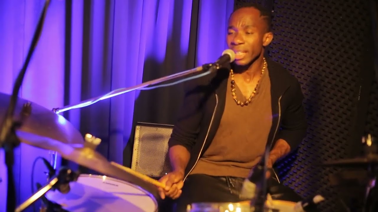 Didier Mpondo- Sonnie(Live @ LiveCube)
