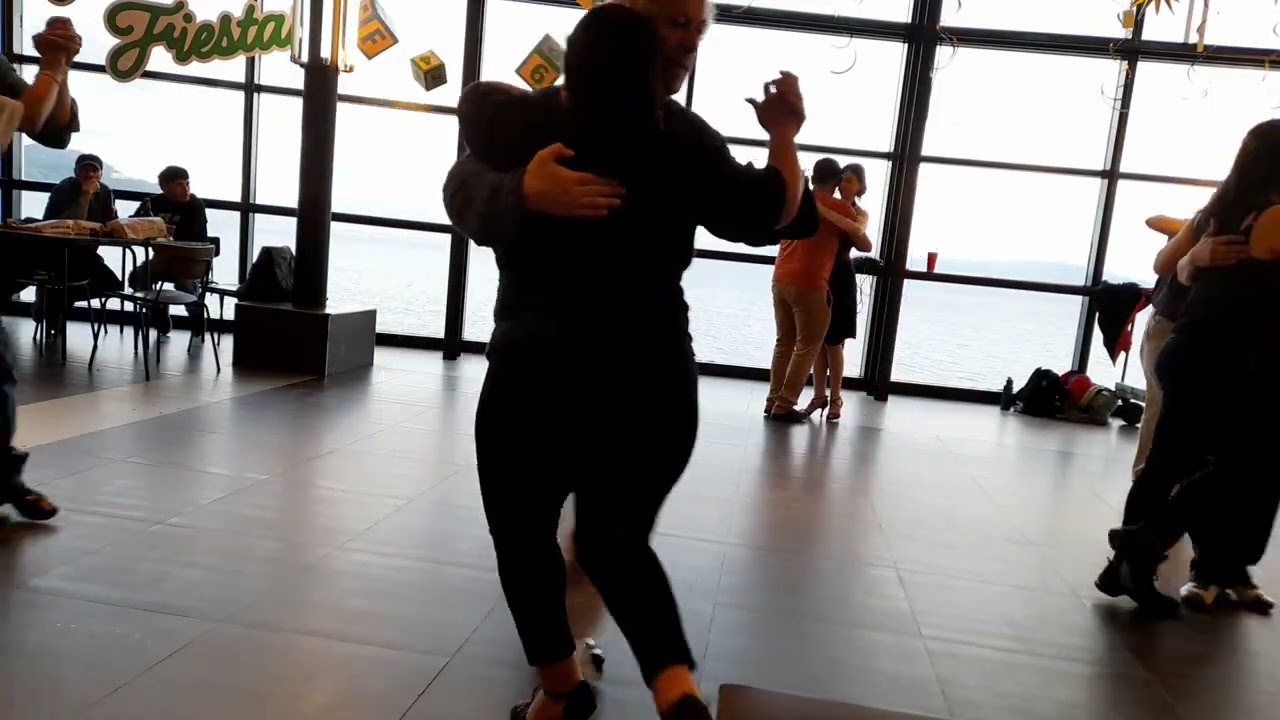 22/12/25 Tanda de Carlos Di Sarli en el Paseo del Fuego Shopping Ushuaia