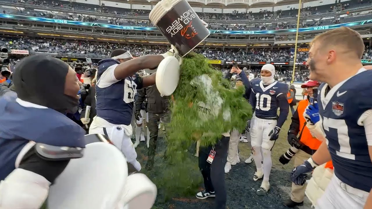BrennanCam: Загляните за кулисы празднования победы Penn State после Pinstripe Bowl.