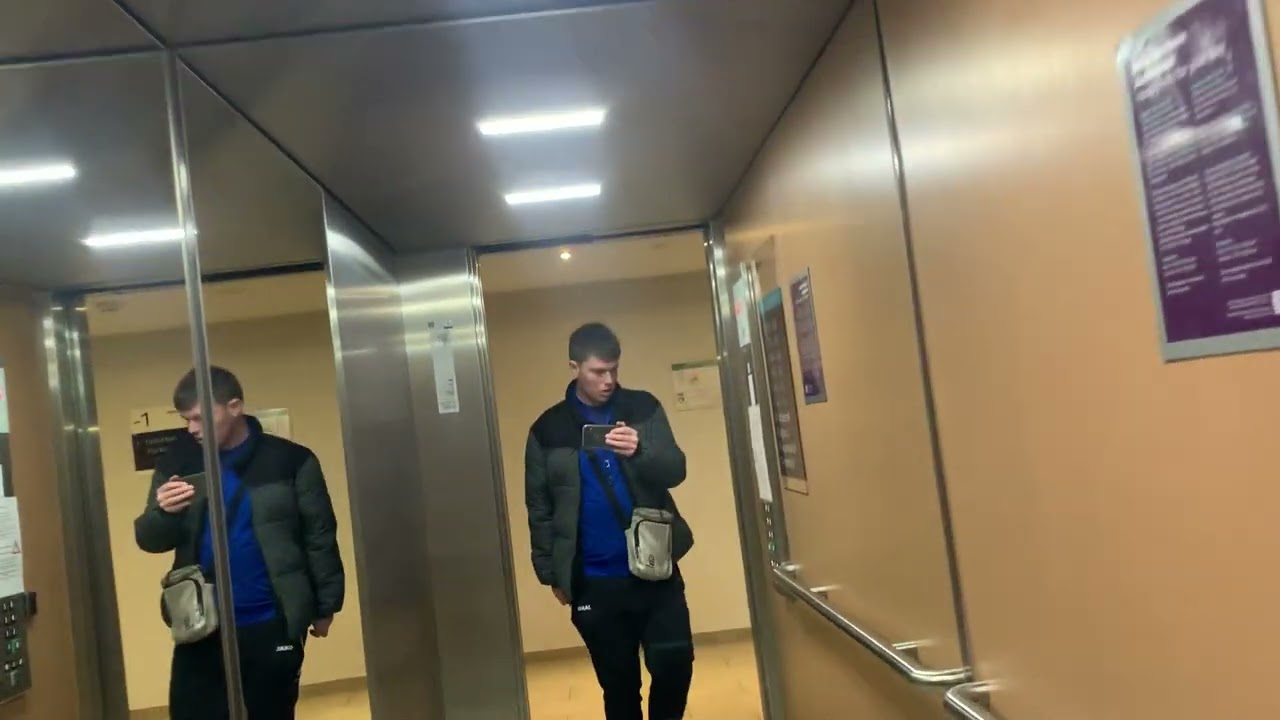 2.X Schindler 3000 Premier Inn Nürnberg City Opernhaus Hotel Frauentorgraben 53, Nürnberg, Germany