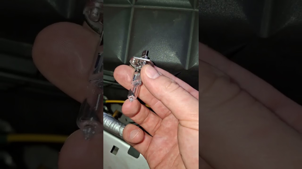 How to change a headlight bulb on a 1994. Mercedes W202 C280