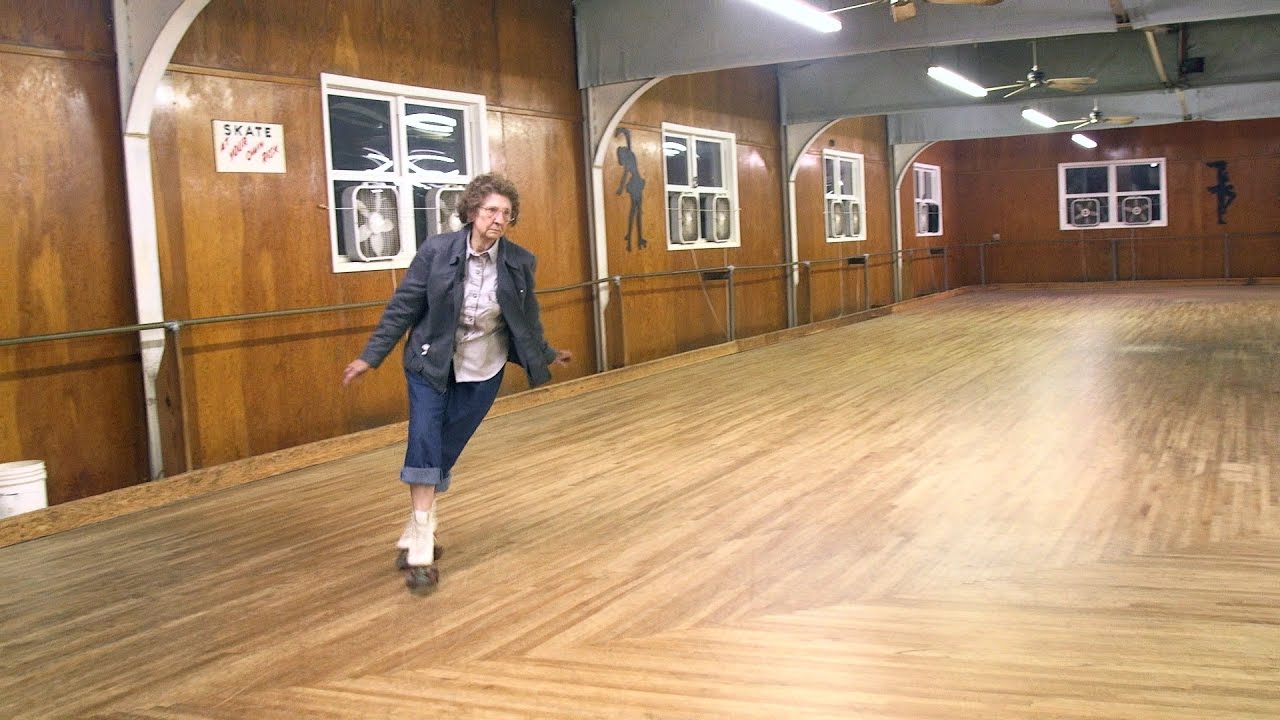 Topsail Island Rollerskating Rink | NC Weekend