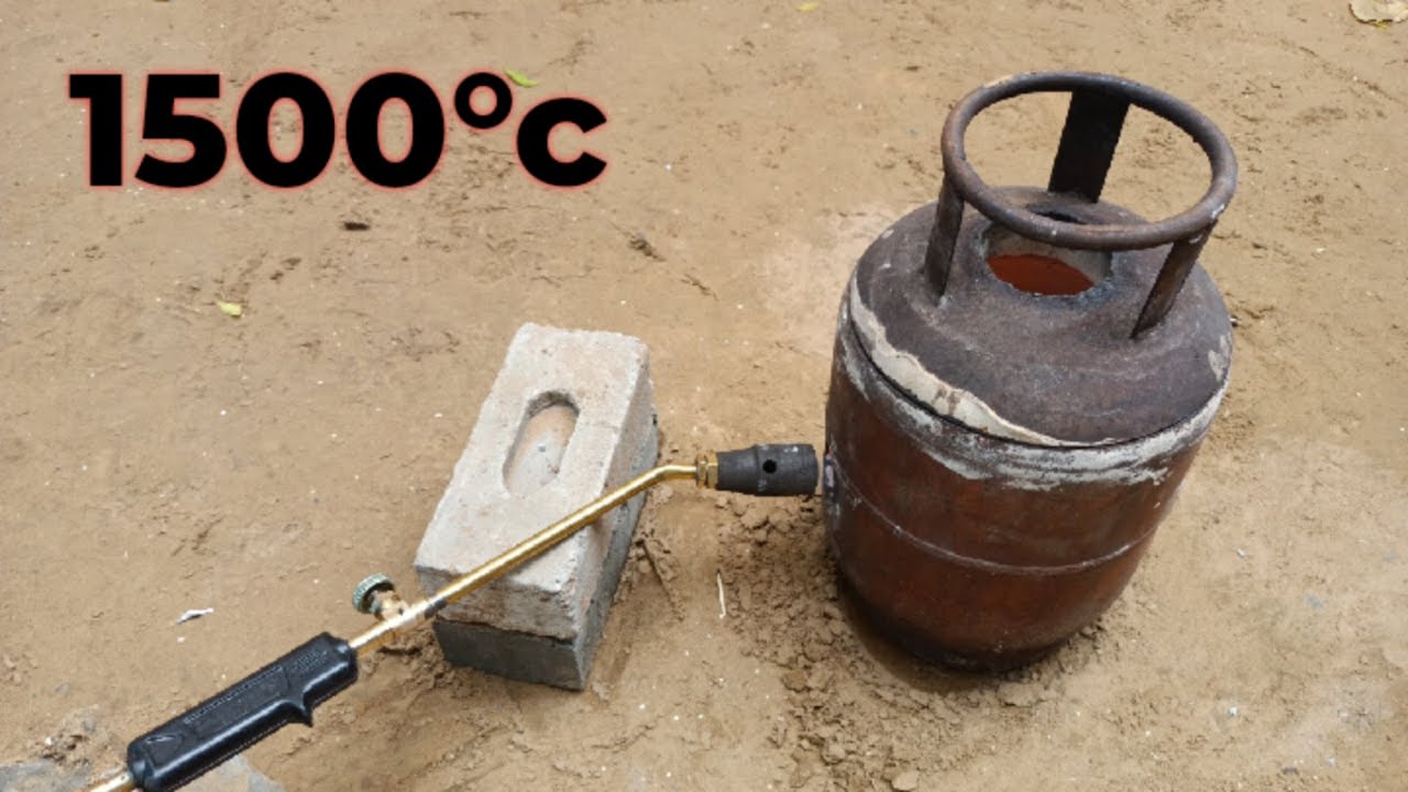 Metal melting furnace | सिलेंडर से बनाई धातु पिघलाने की भट्टी | Home made metal melting furnace