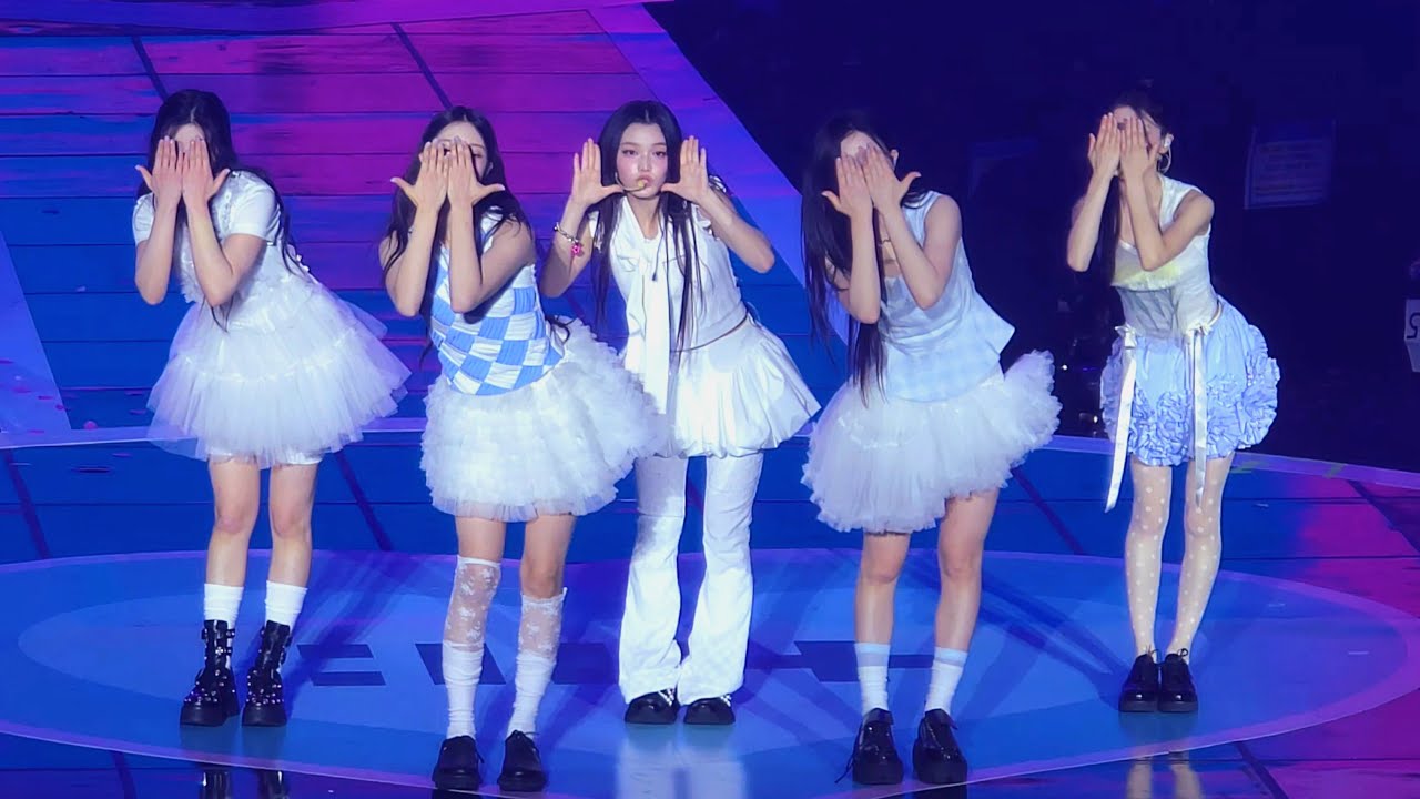 251108 ILLIT(아일릿) - oops! | GLITTER DAY ENCORE Fancon Concert Fancam 팬콘 콘서트 직캠
