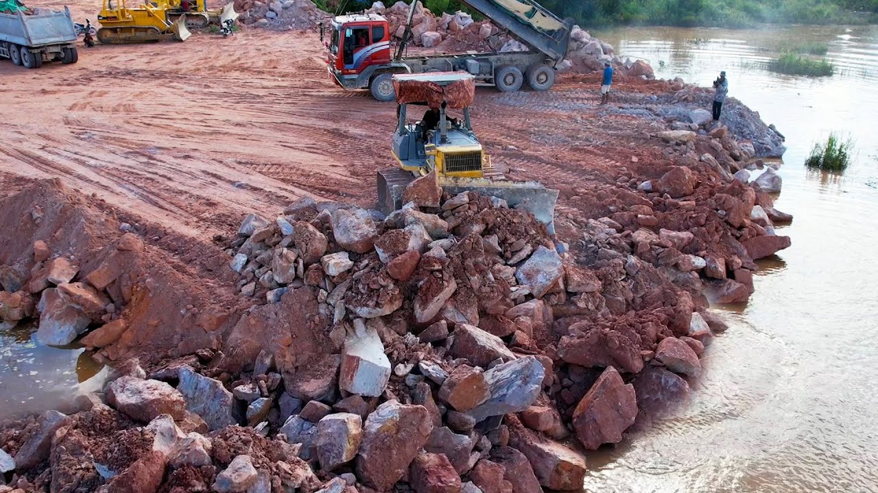 Wonderful Huge Landfilling Construction Working Machines Dozer Pushing Rock & Soil Level The Land