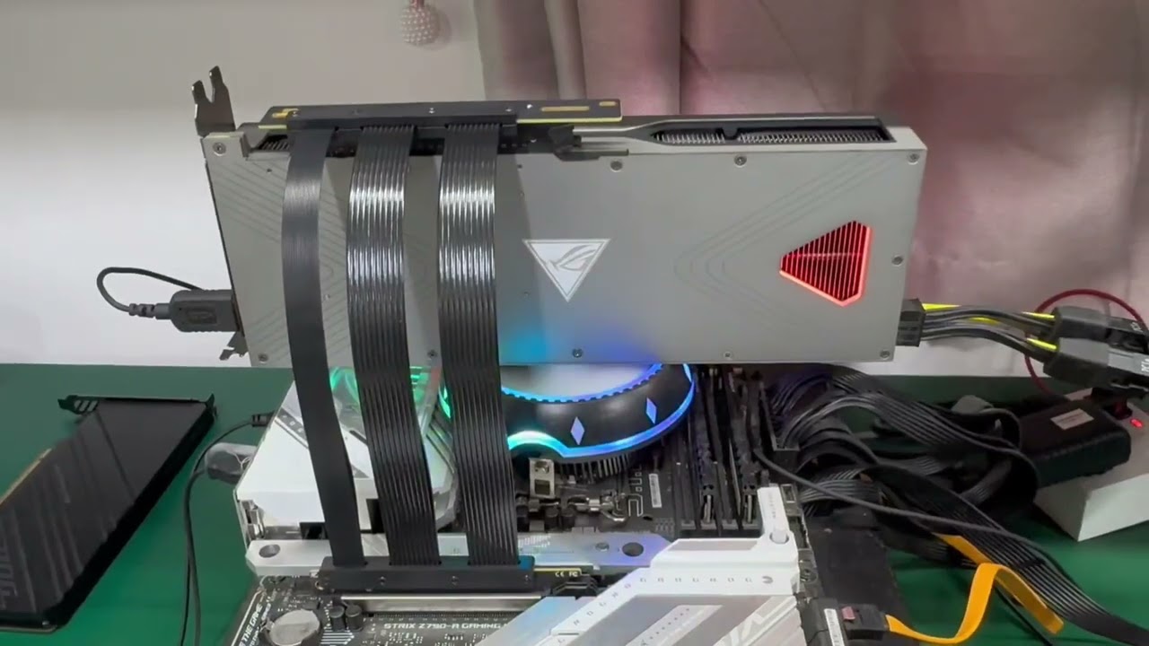 Райзер PCIE 5.0 x16 x16 на шлейфе гибкий черный