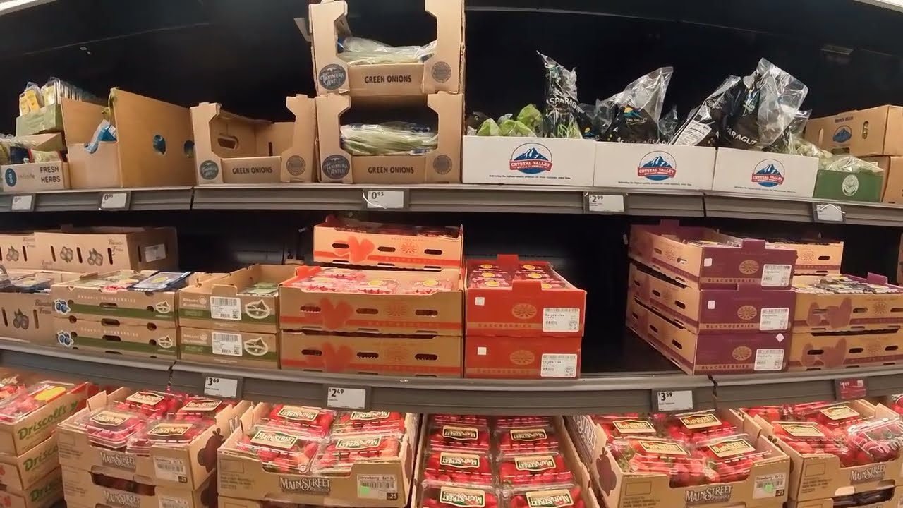 Walking around  ALDI in Morris, IL