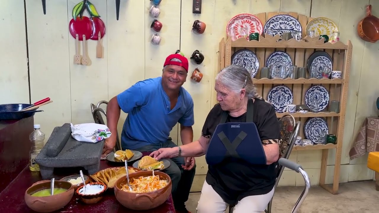 Vine a Ver A Mi Mamá Y Le Preparé una tinga de rechupete