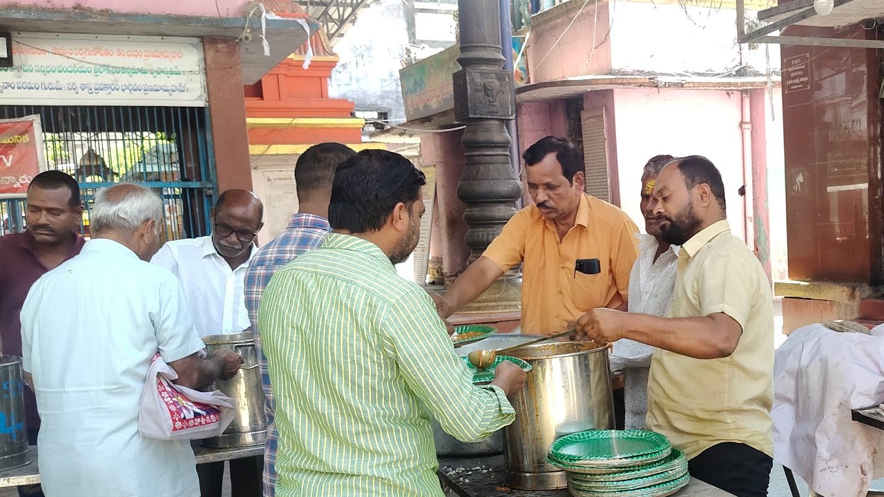 సంకటహర చతుర్ధి అన్నప్రసాద వితరణ