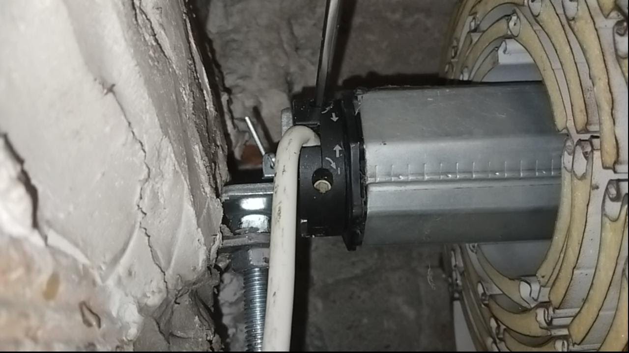 Tapparella elettrica bloccata Milano: Sostituzione supporti e regolazione motore