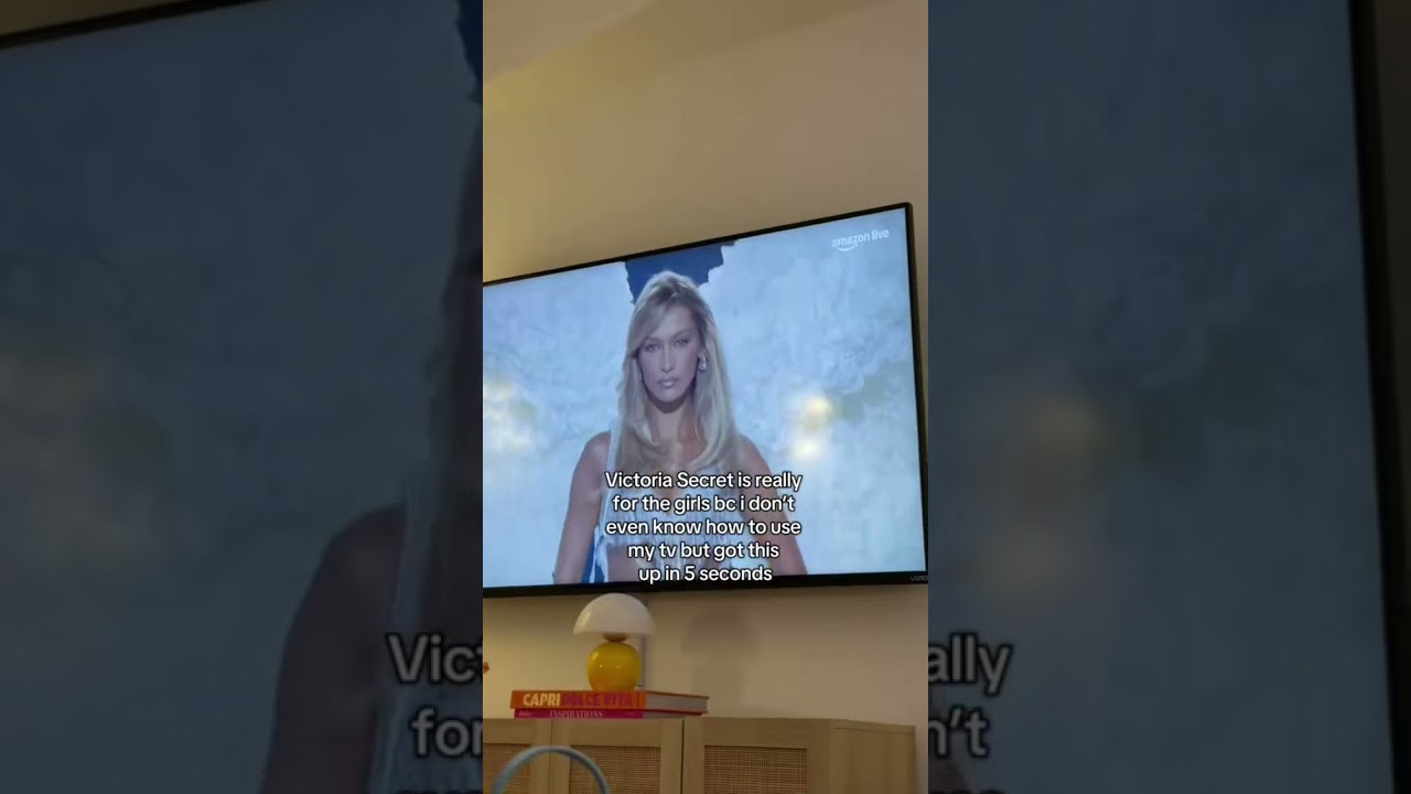 Real because i have no subscriptions #victoriassecretfashionshow #runwaywalk #victoriassecret #nyc