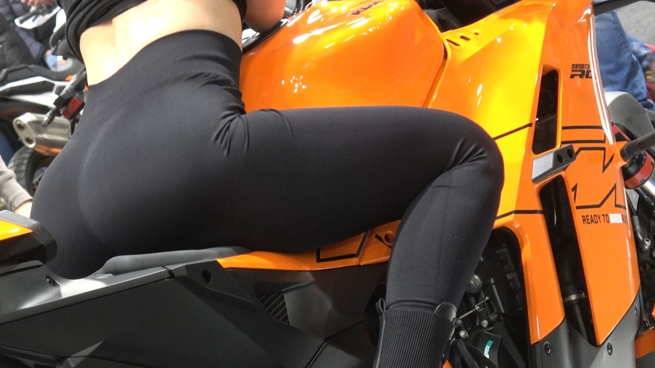 Alex Alexis w KTM 990 RC R n Kawasaki ZX-10RR - Moto Bike Expo MBE 2026 - MBE Girls Like a Subscribe