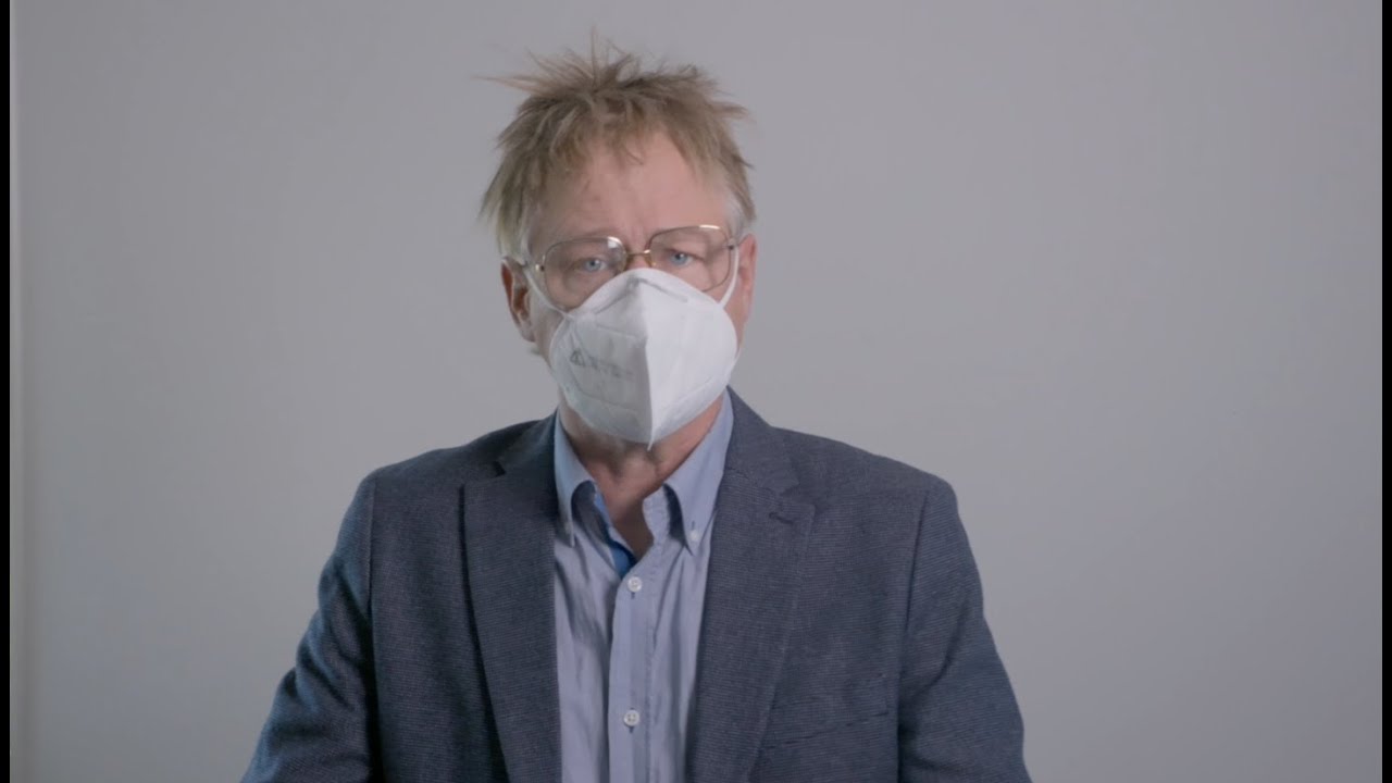 Tore Etsén håller tal till nationen på nationaldagen