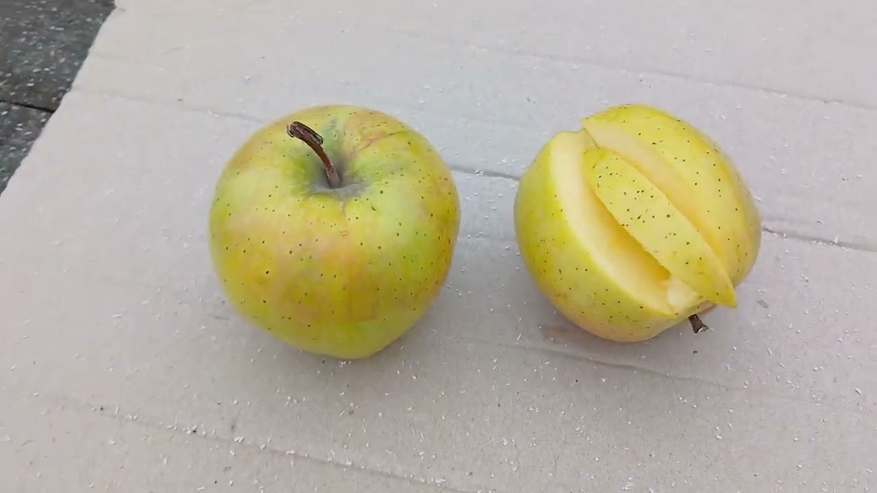 Яблука ОРІН. Це Японія.