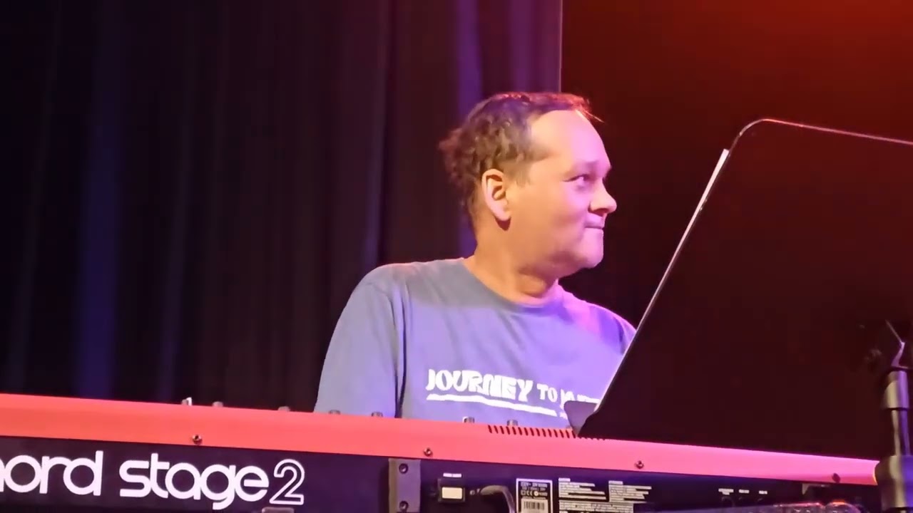 The Ploemies - Oom Robbie (Ramon Alexander)