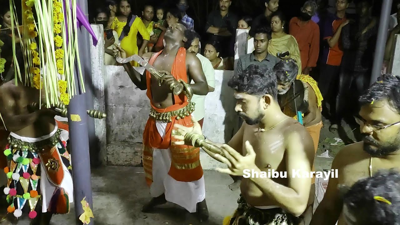ദേവിയുടെ  തുള്ളലും എഴുന്നള്ളിപ്പും   BHADRAKALI NIRTHAM | DEVI THULLAL | THOTTAM PATTU | KALAM PATTU