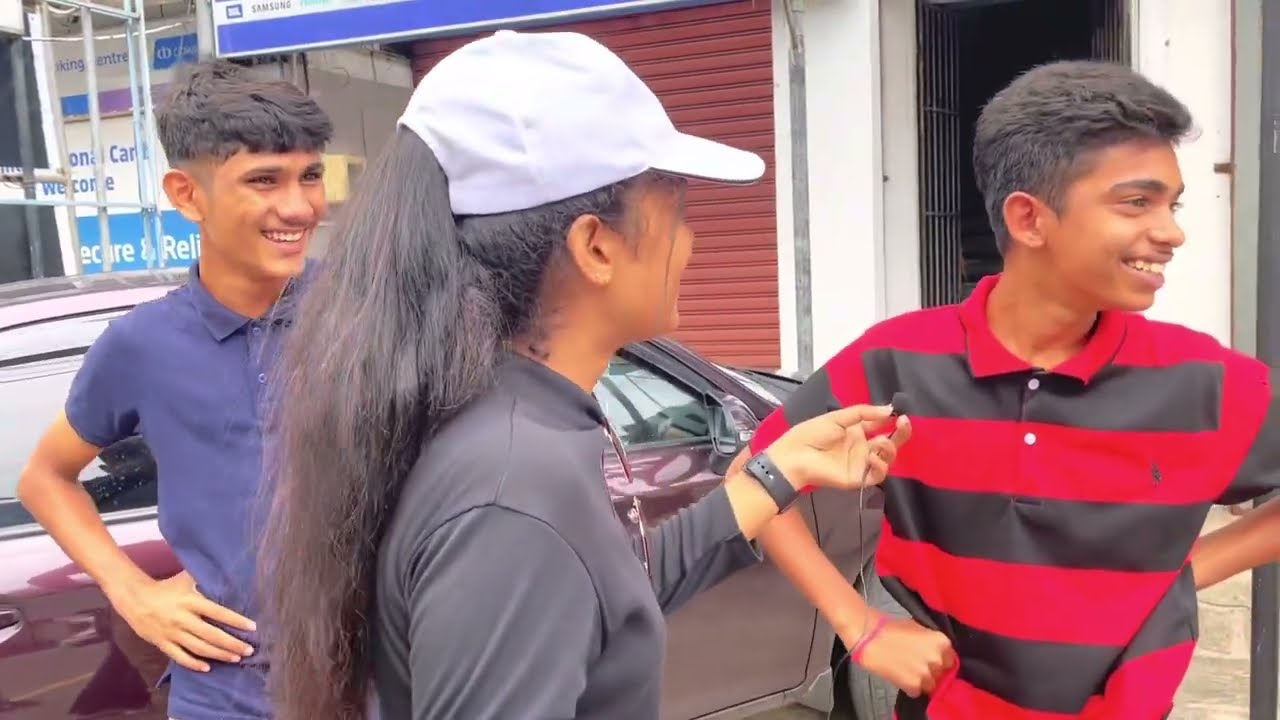 දකින දකින කෙල්ලොන්ට ආදරෙයි කියන කොල්ලෝ ඉන්නවා || vovo mic