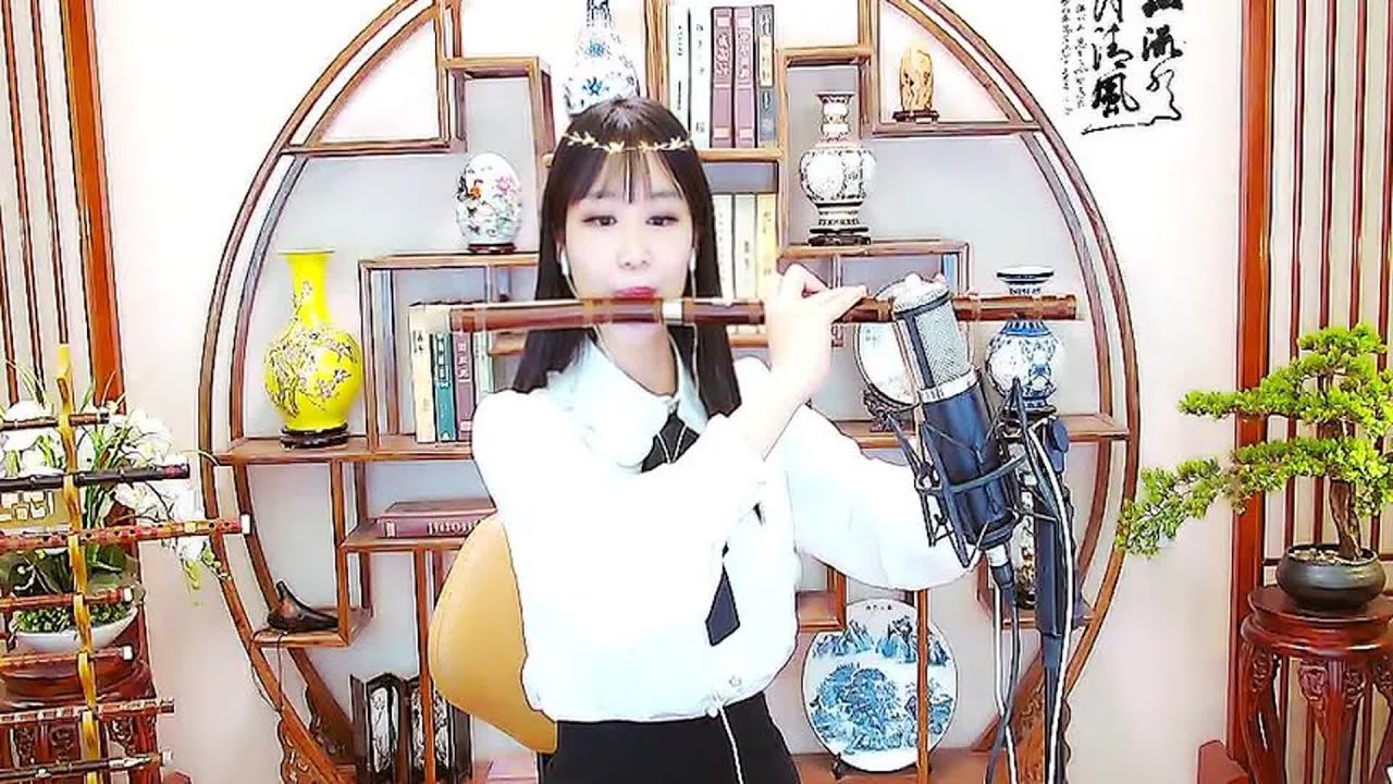 陌小汐笛子演奏《父亲的草原母亲的河》雄浑辽阔，草原经典歌曲!