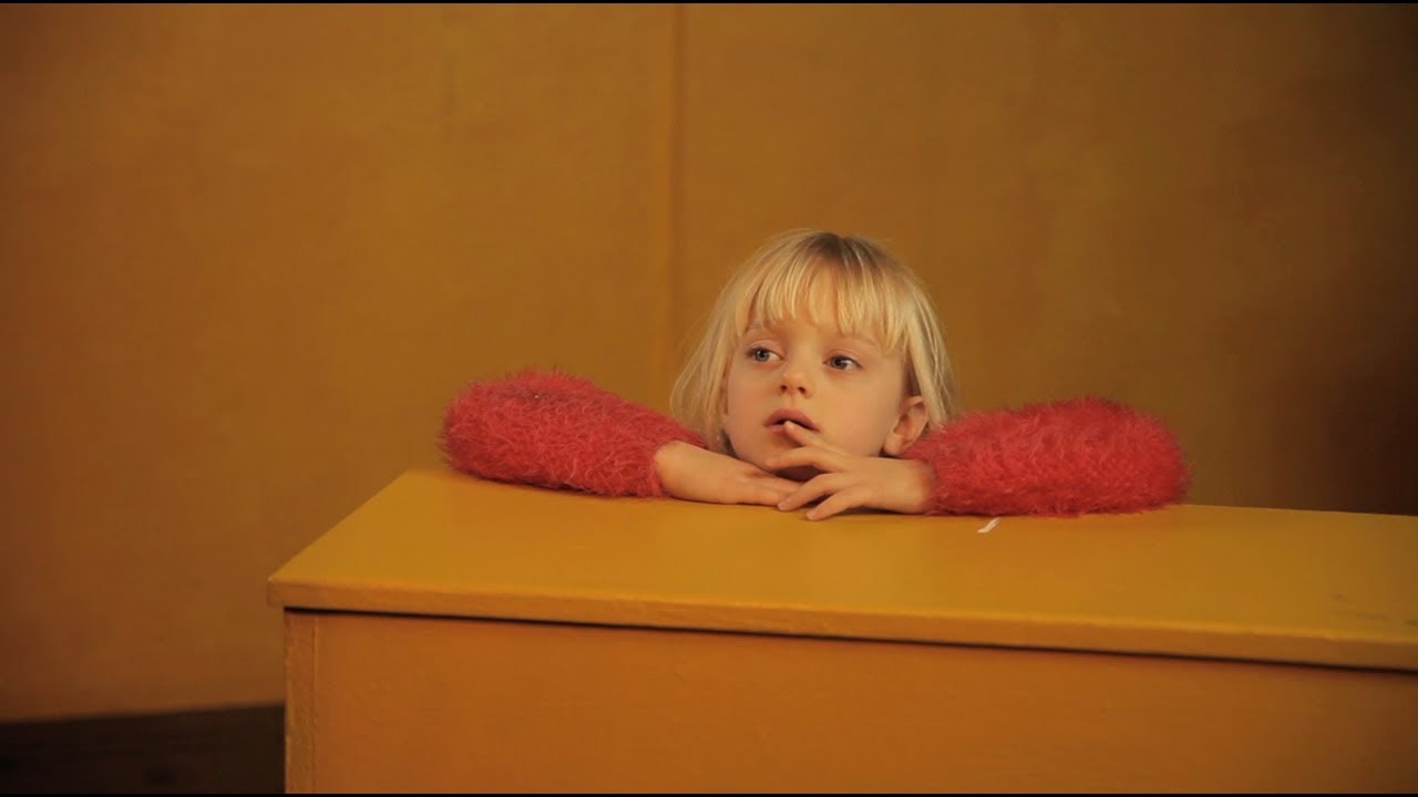 Maisie Sly - Behind The Scenes