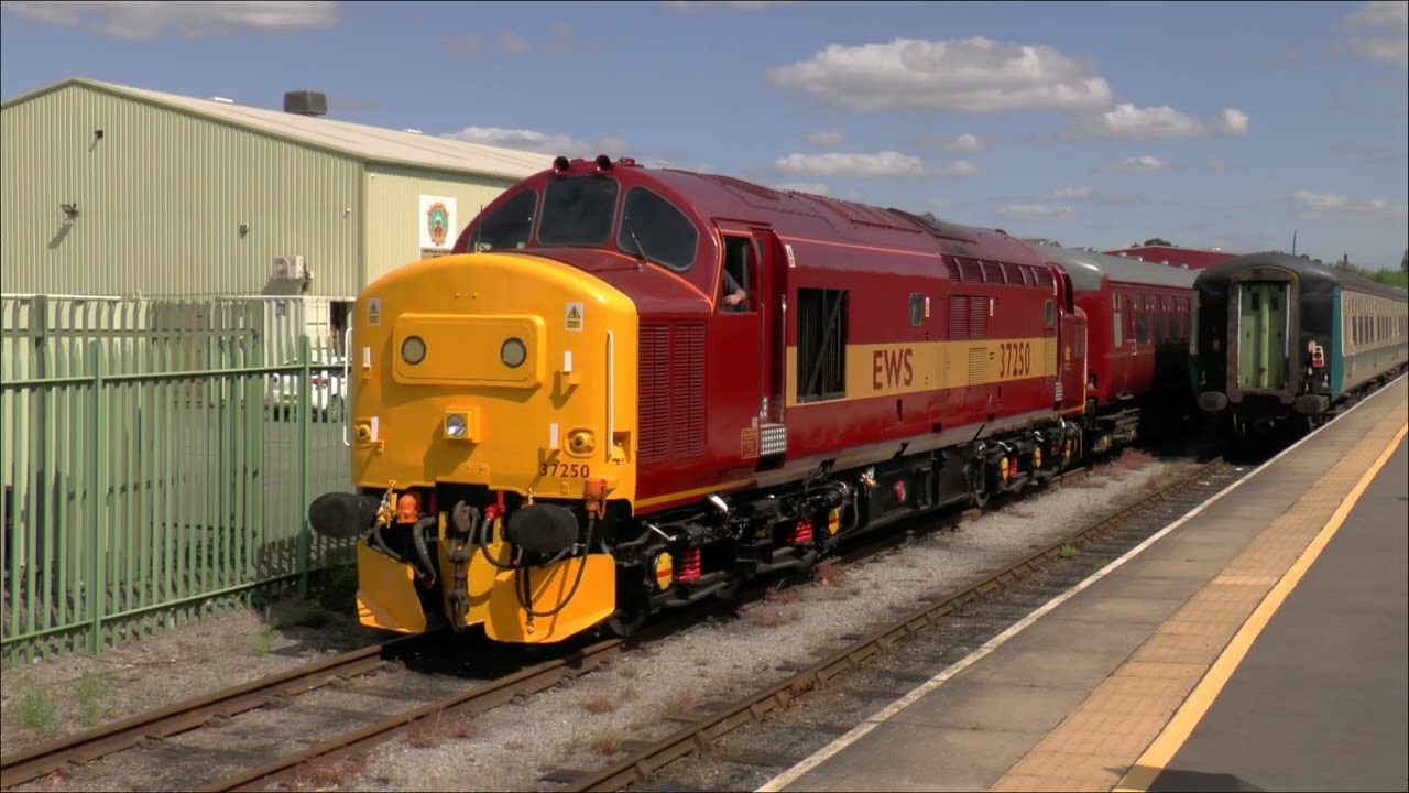 Wensleydale Railway 24, Loco 37250, 33035, PACER 143623  06 08 2024