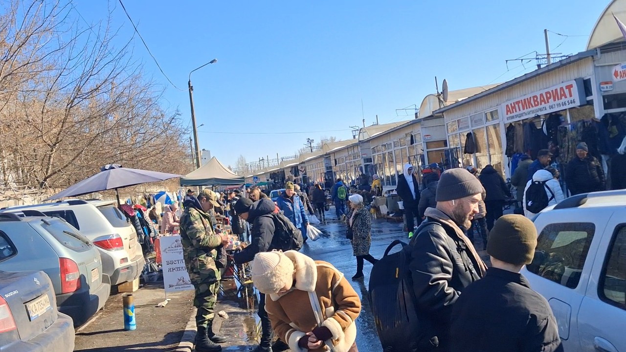 ПЕРВАЯ ВЕСЕННЯЯ БАРАХОЛКА.