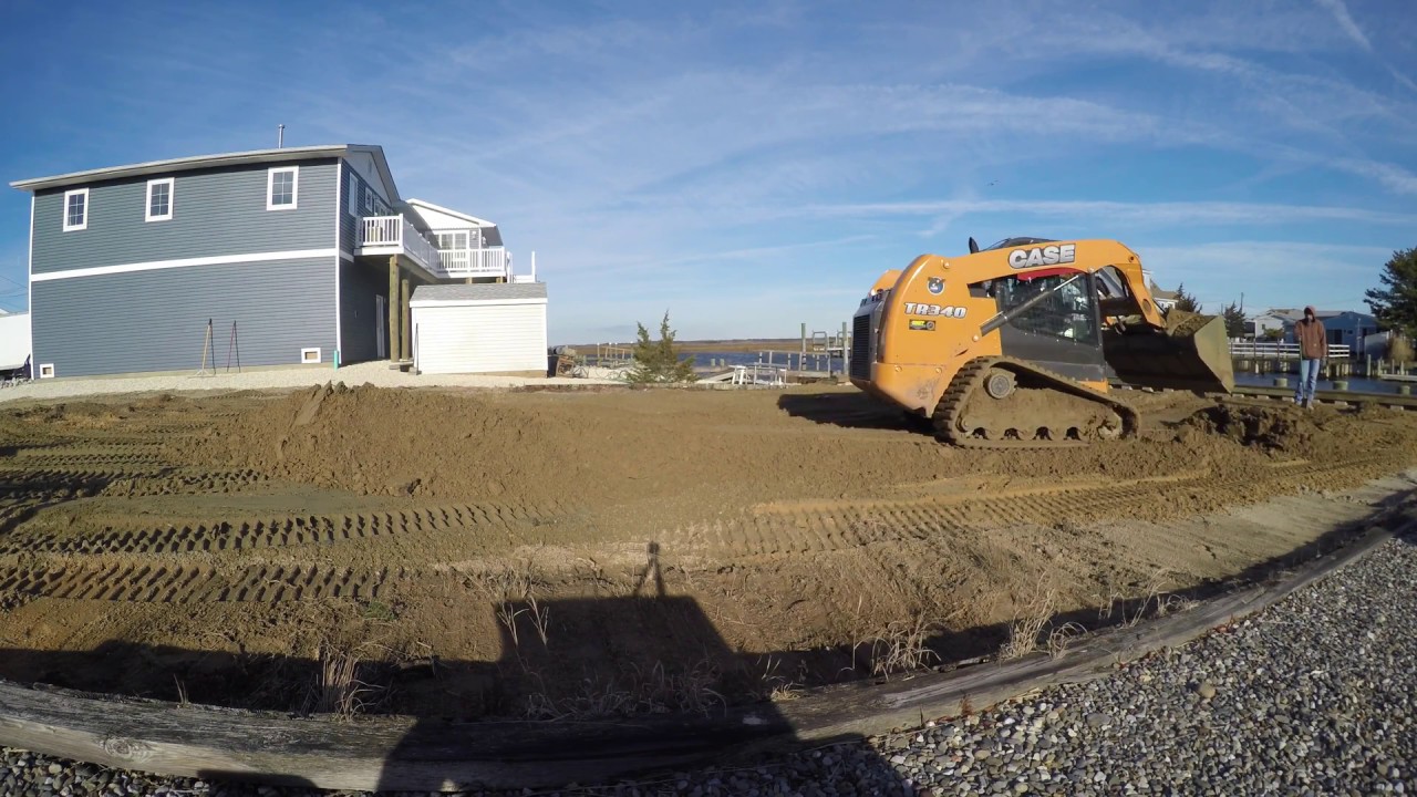Case TR340 Grading Dirt