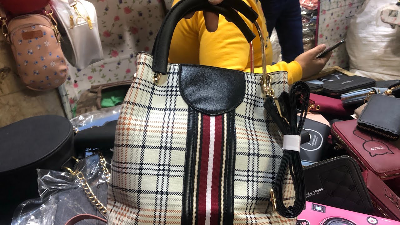 اكتشفت منبع للشنط في العتبه جمله  الجمله بتبدا من ٣٥جنيه وشحن لاي مكان🎒👜👛