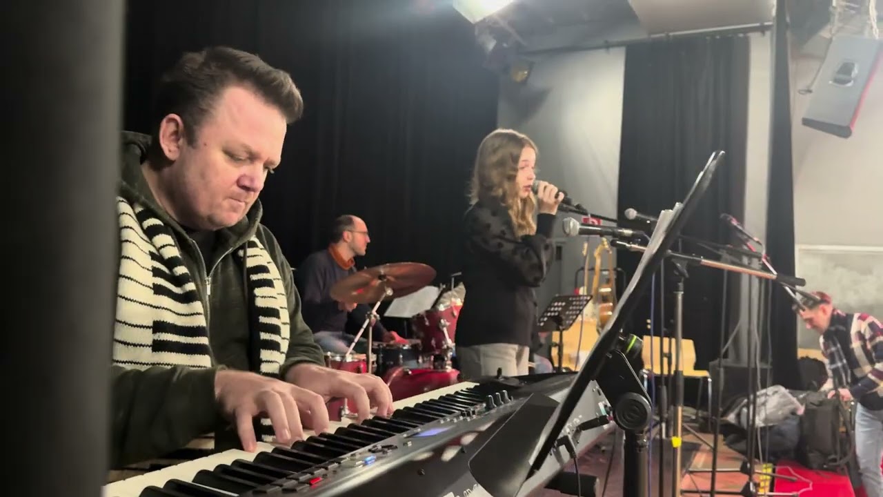 SOUNDCHECK Two hours before the show.