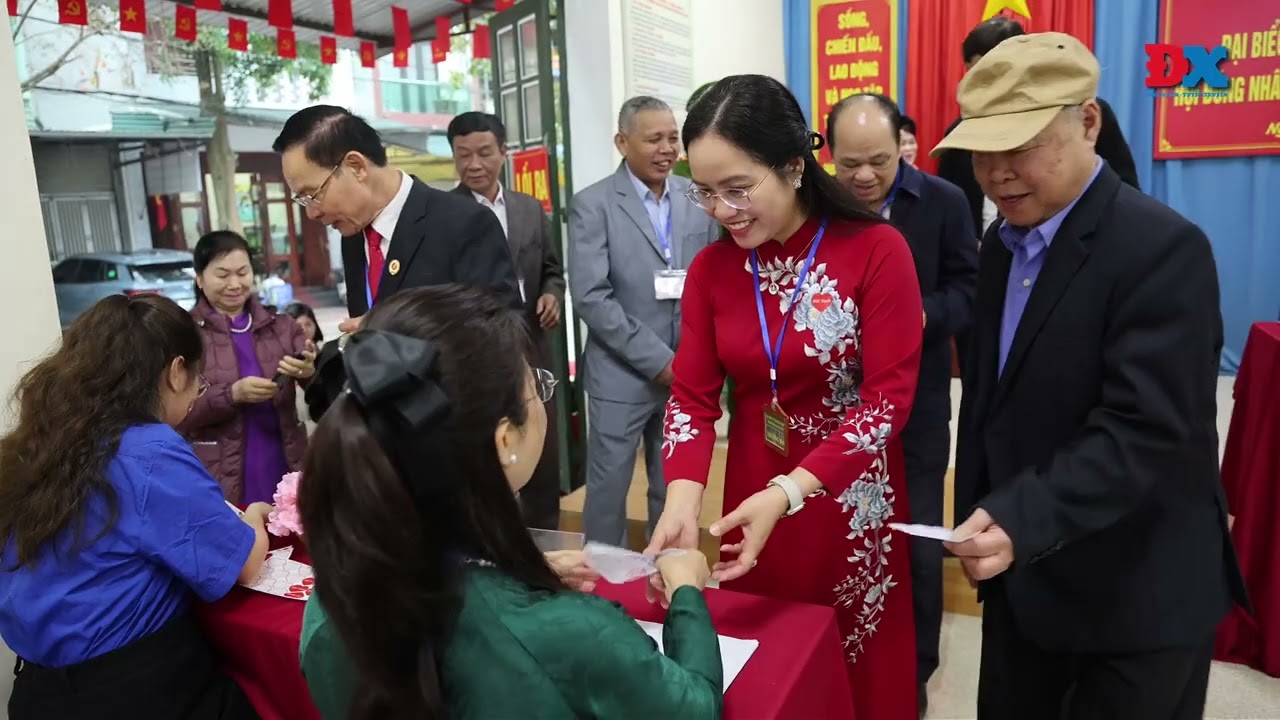 LÃNH ĐẠO TRUNG ƯƠNG VÀ ĐỊA PHƯƠNG THAM GIA BỎ PHIẾU TẠI PHƯỜNG ĐỨC XUÂN