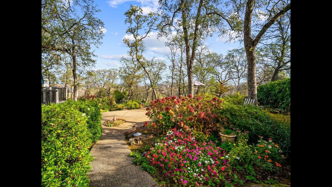 An Expansive Lot Providing Privacy & Outdoor Flexibility - 3169 Ridgeview Drive, El Dorado Hills