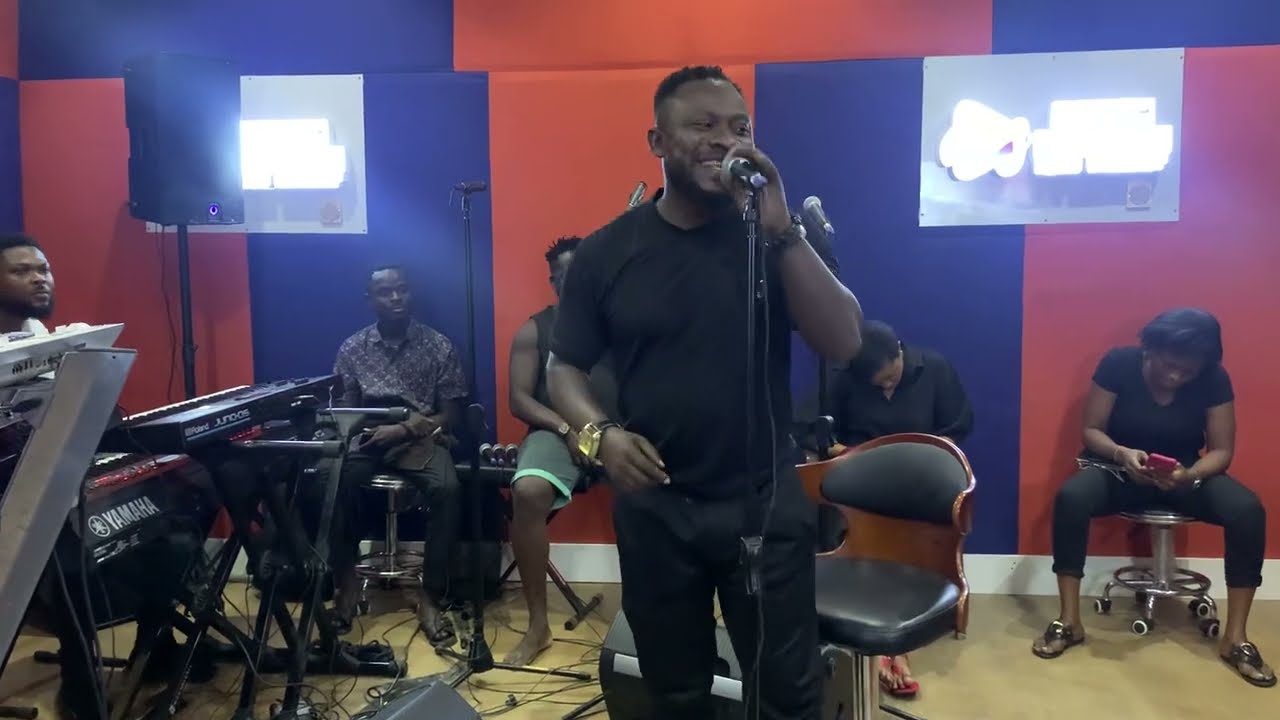 Hot 🔥Ghanaian praises medley from Jojo Arhin🎤 with the Sankofa Band🎸🔒🥁#gospel#gospelmusic#band