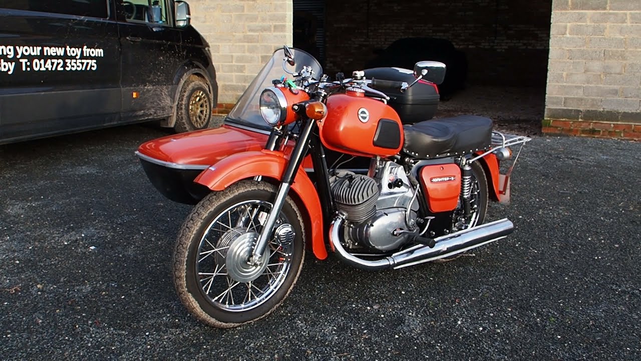 Восстановленный комплект коляски Cossack Jupiter 3 Sidecar 1972 года