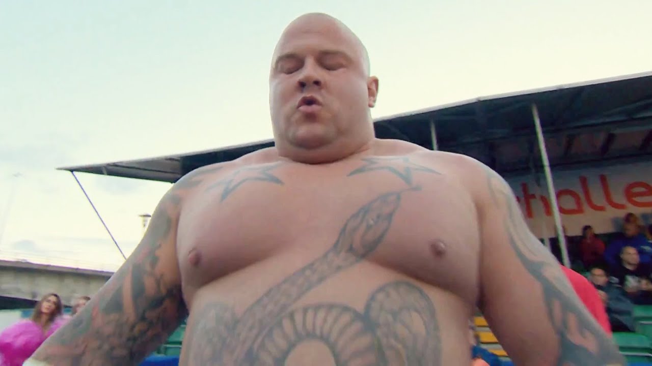 Big Strongman Bull Does The Atlas Stones