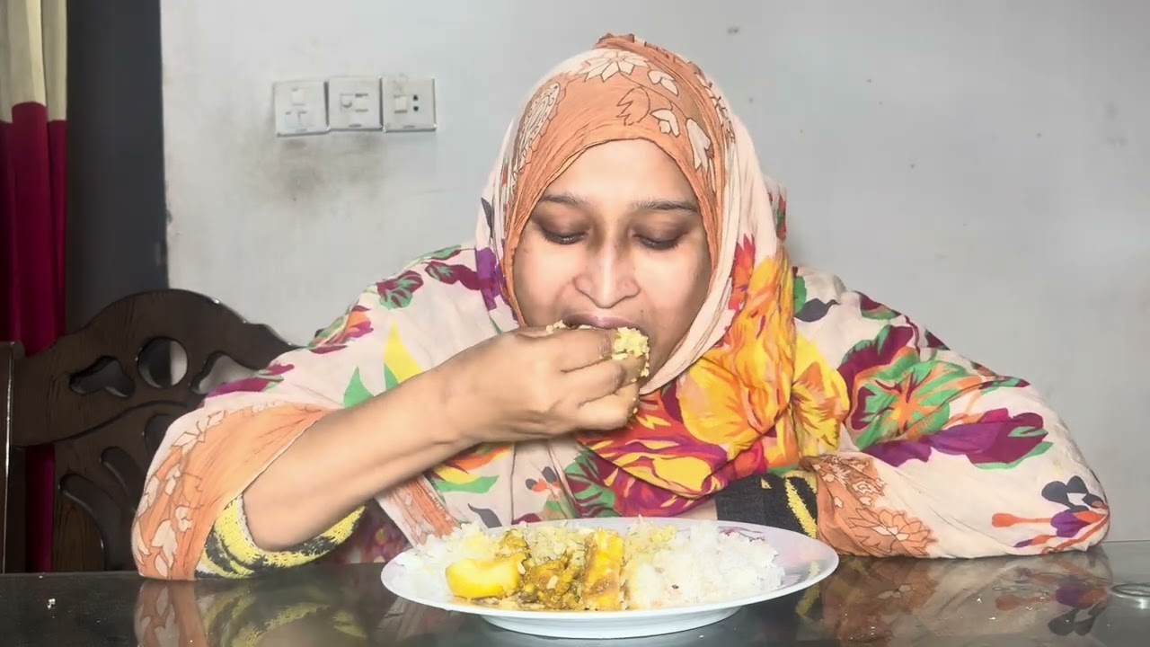 আজকে পোলাও আর মুরগি খেলাম।