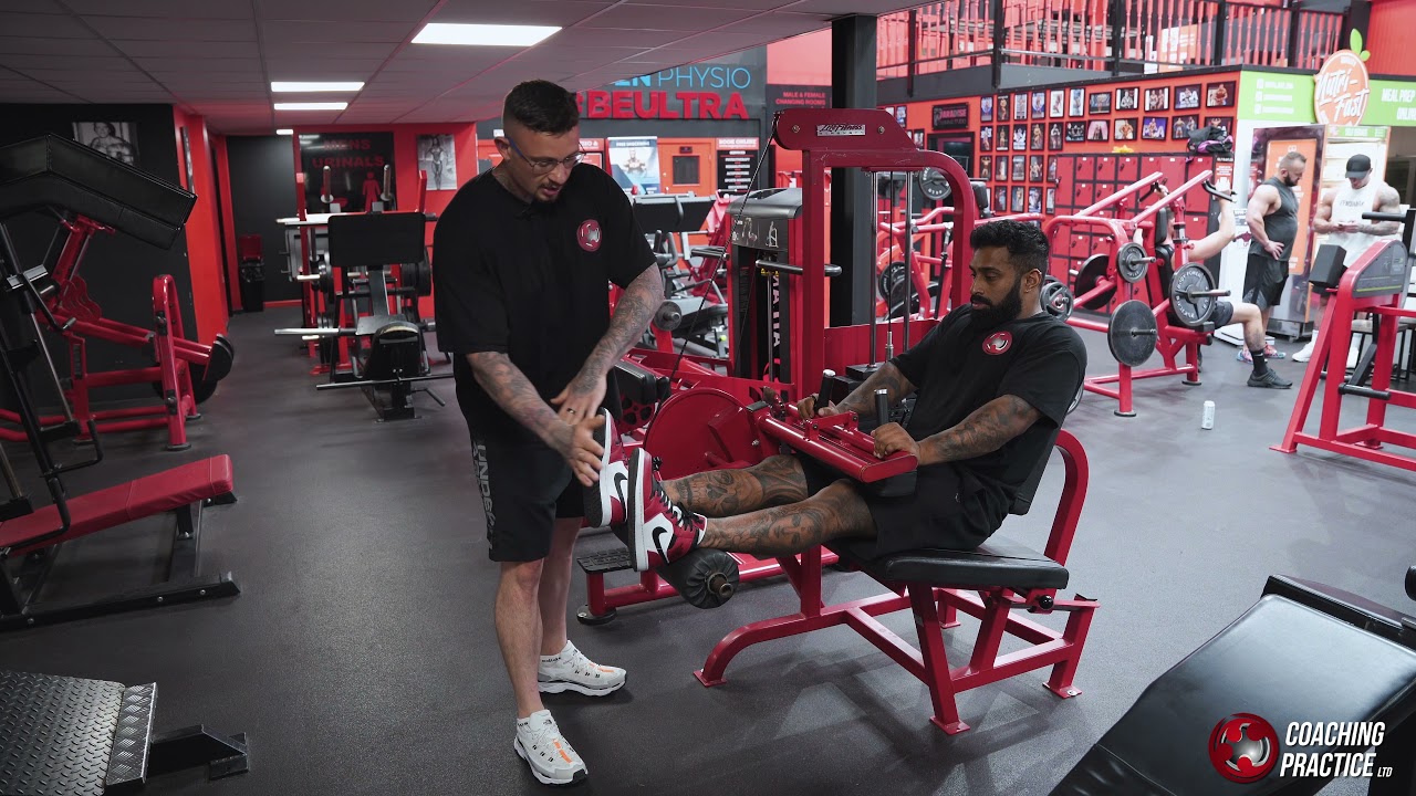 SEATED HAMSTRING CURL - LIFE FITNESS