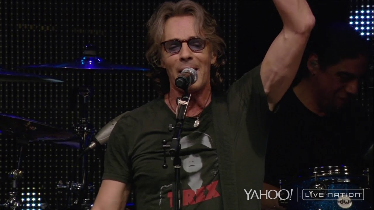Rick Springfield - Roar (Katy Perry Cover) Wildhorse Saloon