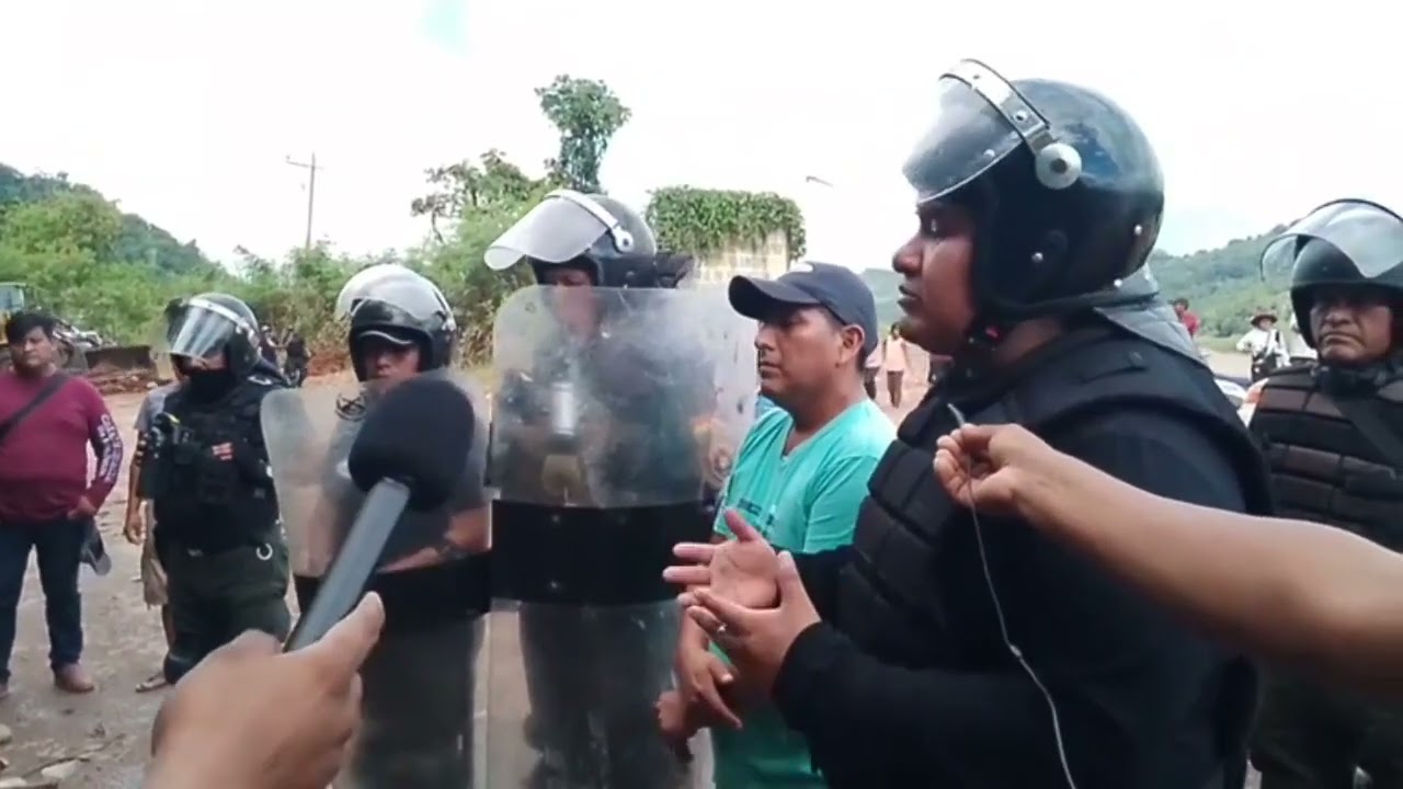 Policia desbloquear ruta biooseanica Palos Blancos del norte de La Paz en consenso de centrales.