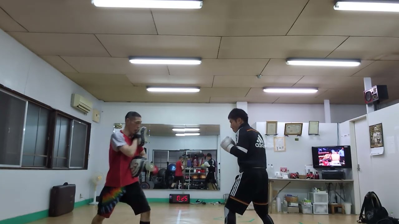 メンバーミッド打ち笑