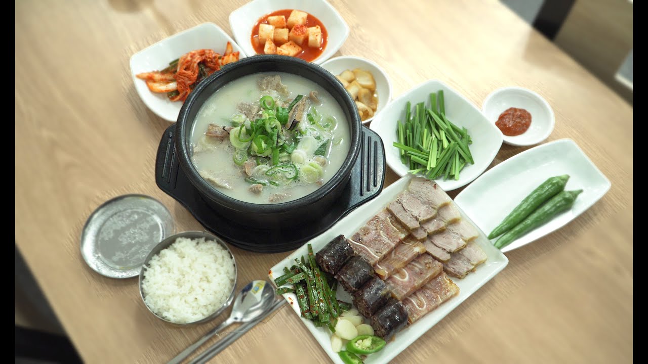 그 돈이면 뜨끈뜨끈하고 든든한 청년 순대국 어떄? / With that money, how about a hot and reliable young man Sundae-guk?