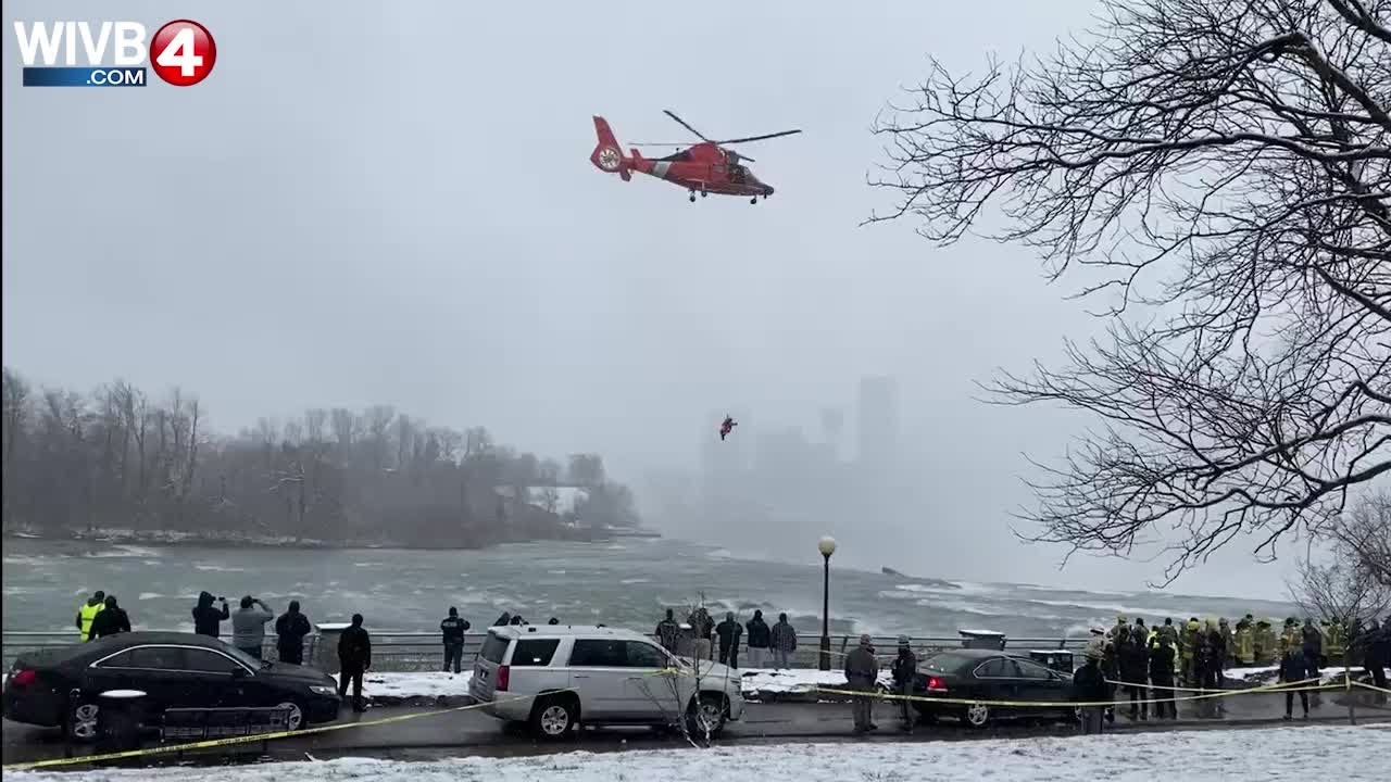 DRAMATIC VIDEO: Coast Guard attempts rescue at edge of Niagara Falls
