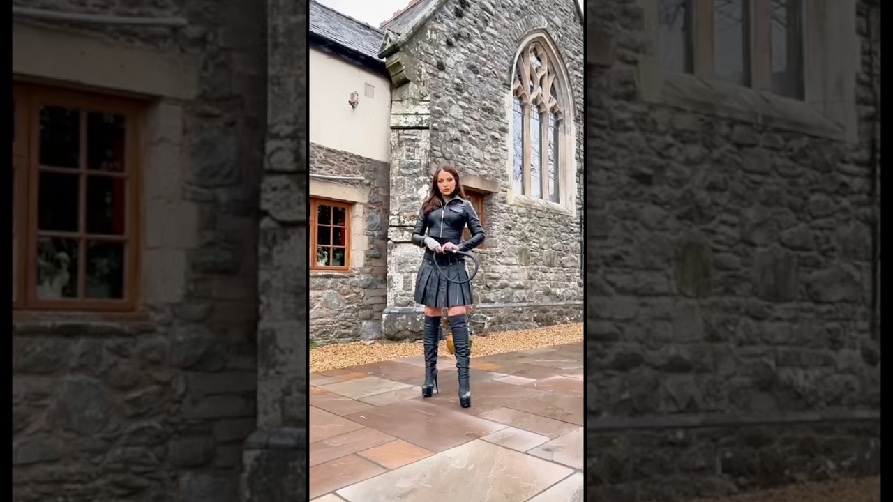 i love the effect of the whip & the water, luckily i live in Wales ✌️ #whipcracking  #leatheroutfit