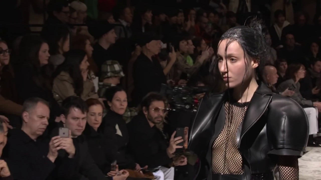 COMME des GARÇONS Autumn / Winter 2019 - 2020