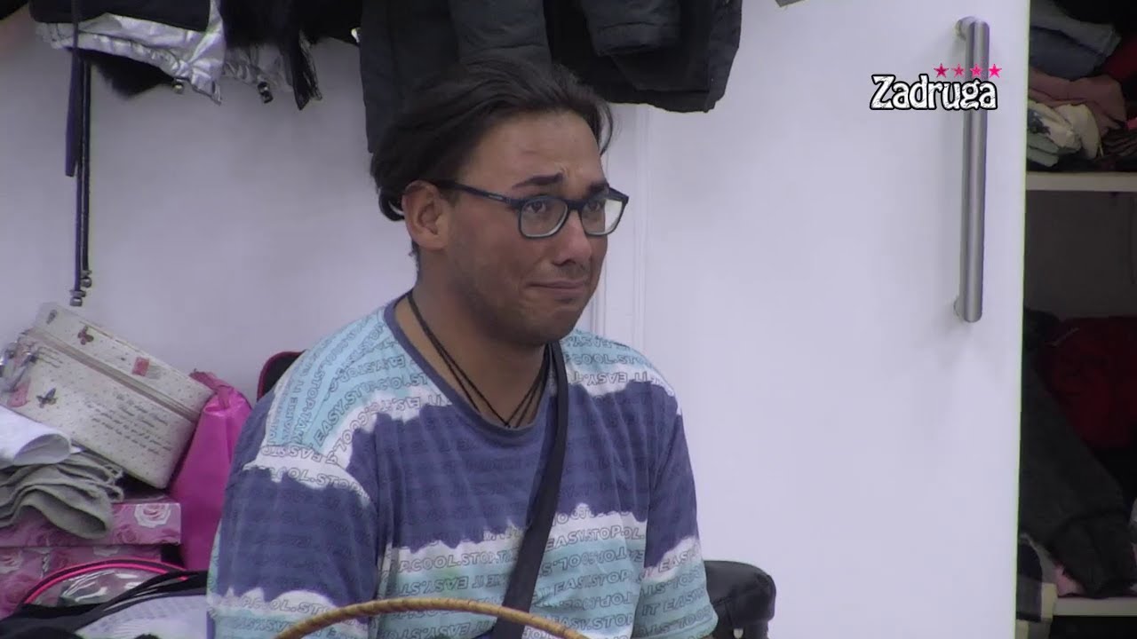 Zadruga 4 - Bora glumi Necu kako pada u nesvest, tiktoker briznuo u plač, Mina ga teši - 17.03.2021.