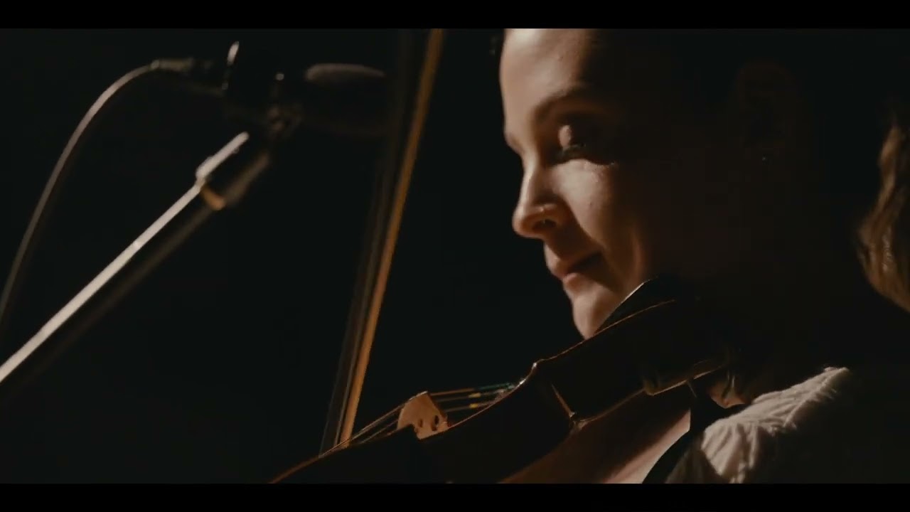 Siúil a Rúin - Séamus & Caoimhe Uí Fhlatharta and Ryan Molloy