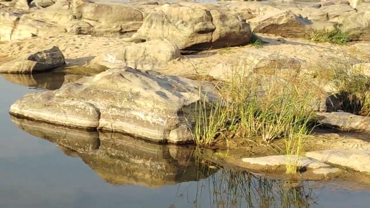 झारखंड और बंगाल के बीच में एक स्वर्ण रेखा नदी  के किनारे सती प्रथा घाट  