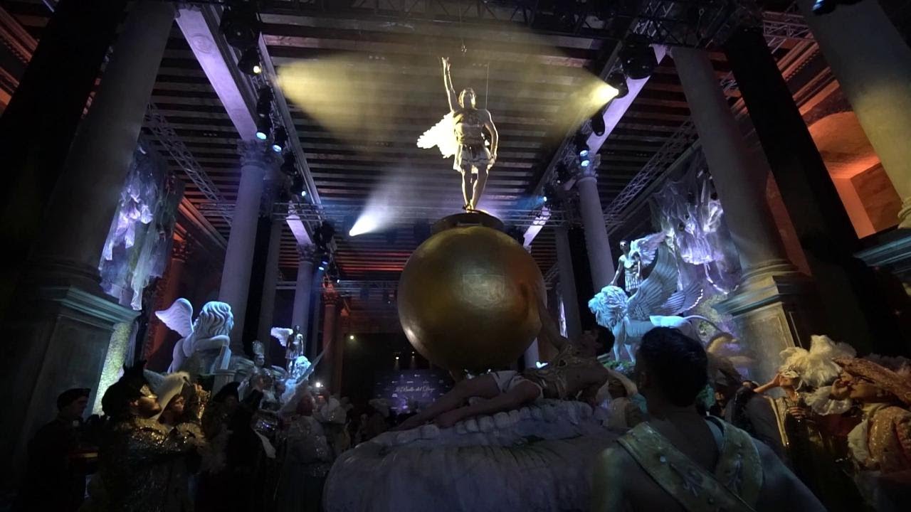 Le spettacolari immagini del ballo del Doge durante il CARNEVALE DI VENEZIA